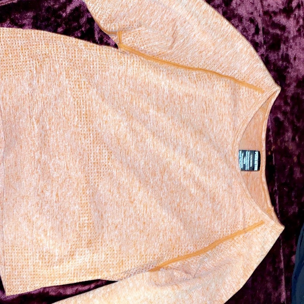 Brand: PINK   Description: orange workout shirt